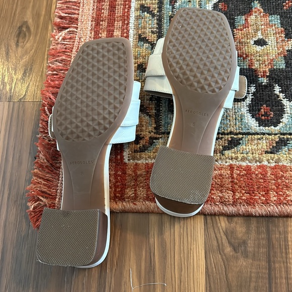 Aerosoles cream stacked heels - Picture 3 of 3